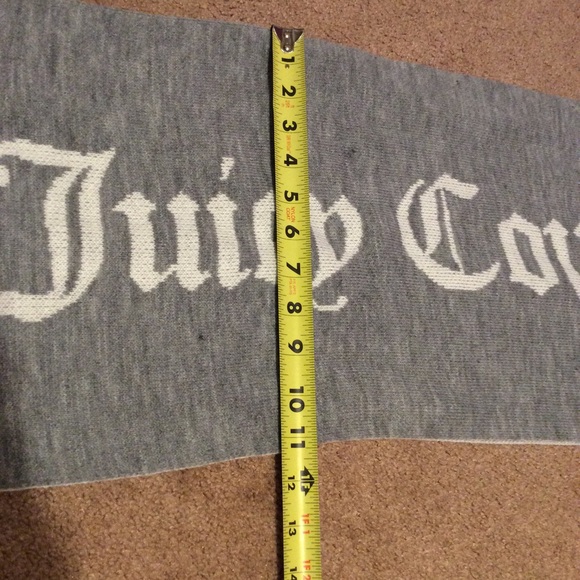 New Juicy Couture Gray White Logo Scarf - Picture 3 of 6